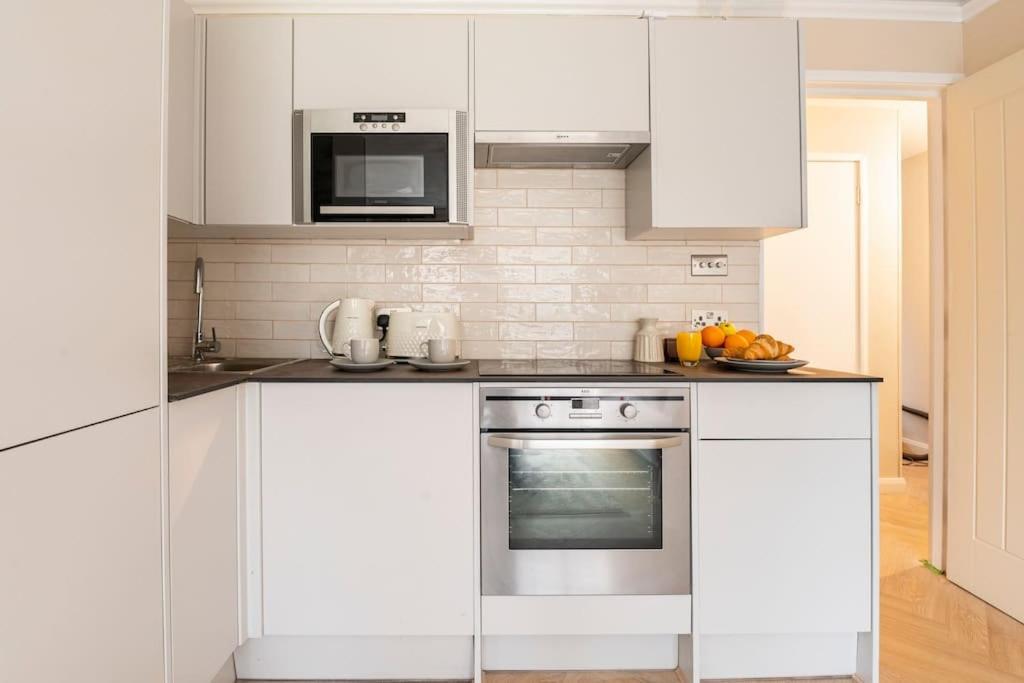 Riverside Serviced Apartments Londra Exterior foto