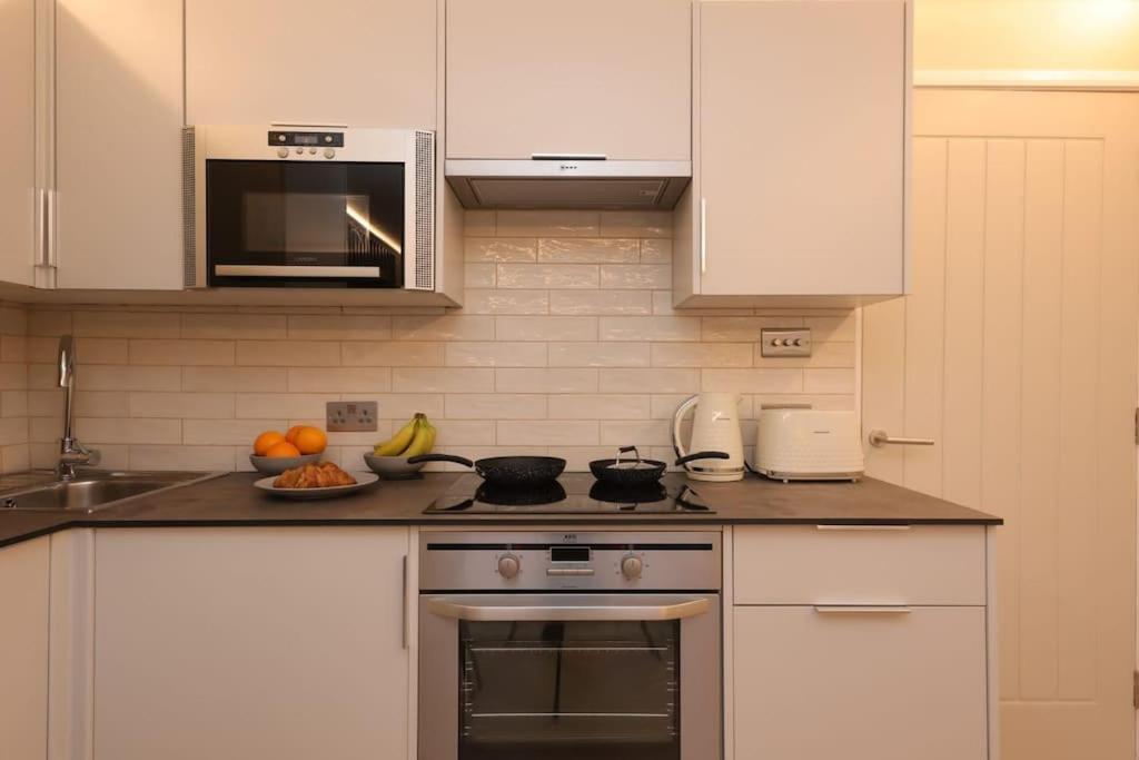 Riverside Serviced Apartments Londra Exterior foto
