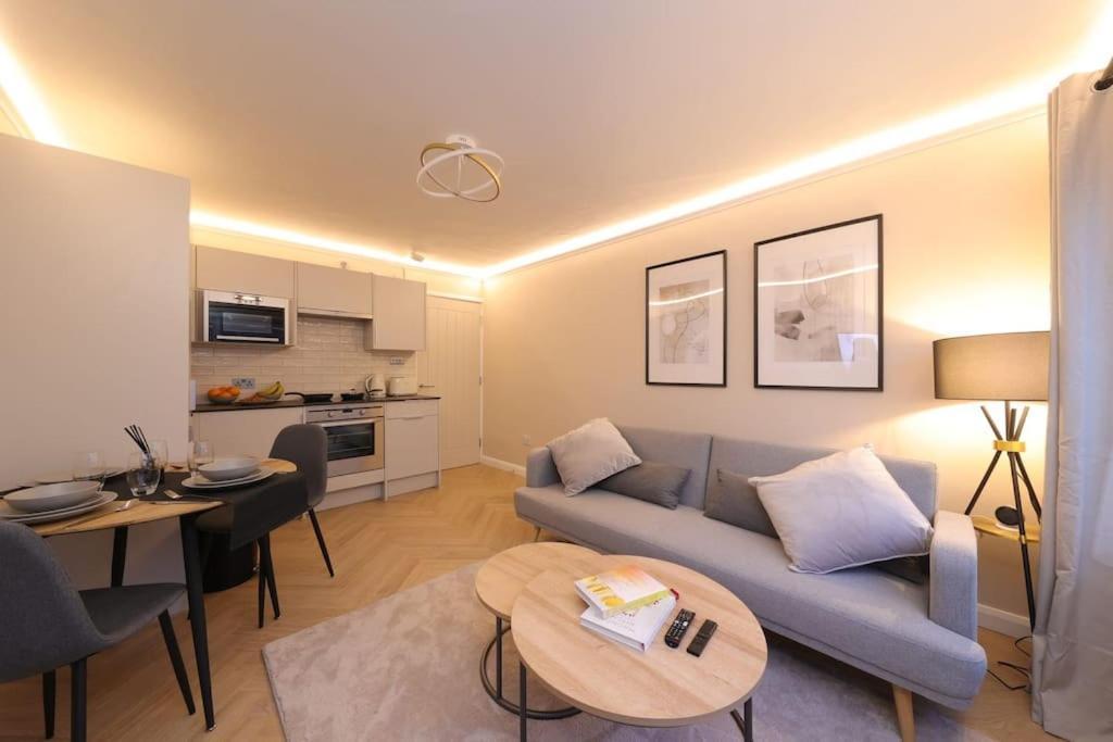 Riverside Serviced Apartments Londra Exterior foto