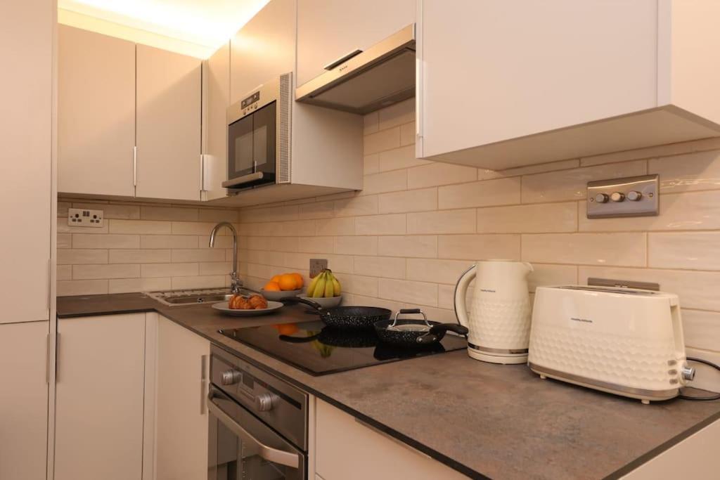 Riverside Serviced Apartments Londra Exterior foto