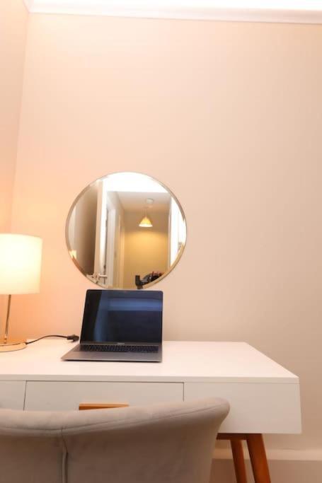 Riverside Serviced Apartments Londra Exterior foto
